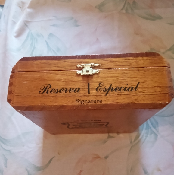 Arturo Fuente “Hemingway” Signature wooden Cigar Box Dominican Republic - Picture 4 of 8